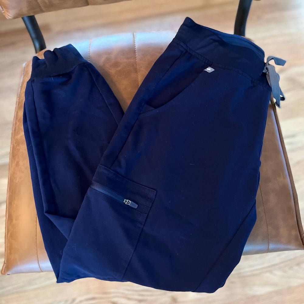 Figs Zamora Jogger Scrubs